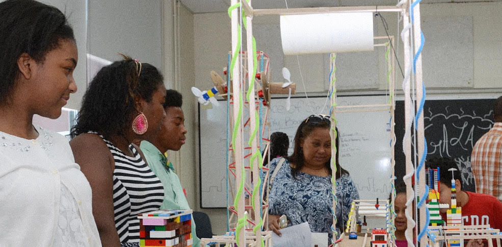 Middle School Students Engaged in Science
